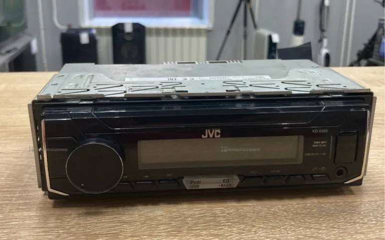 Автомагнитола  JVC KD-X335
