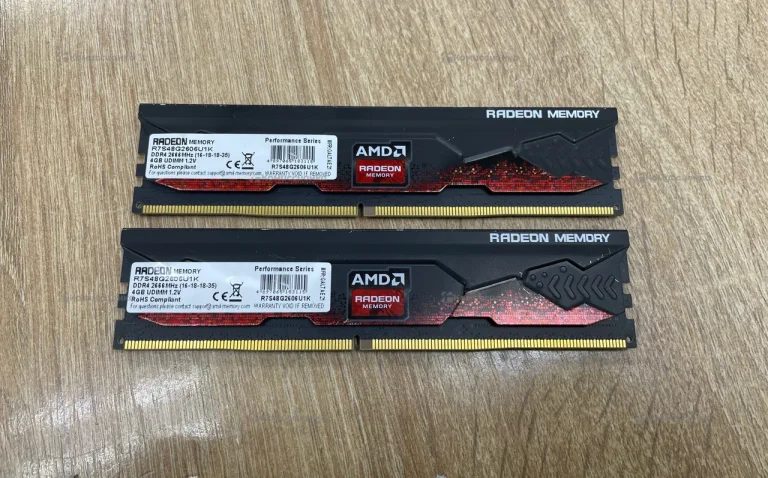 Оперативная память Radeon Performance DDR4 (2x4)