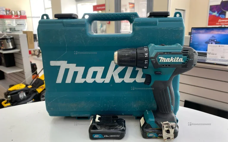 Аккумуляторная дрель-шуруповерт Makita DF333DWAE
