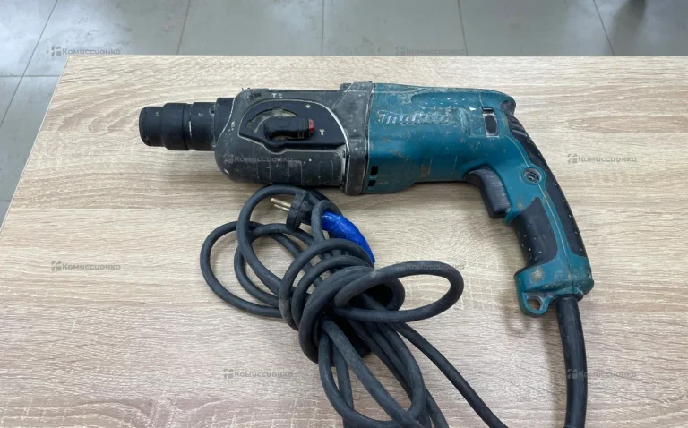 Перфоратор МAkita HR2470