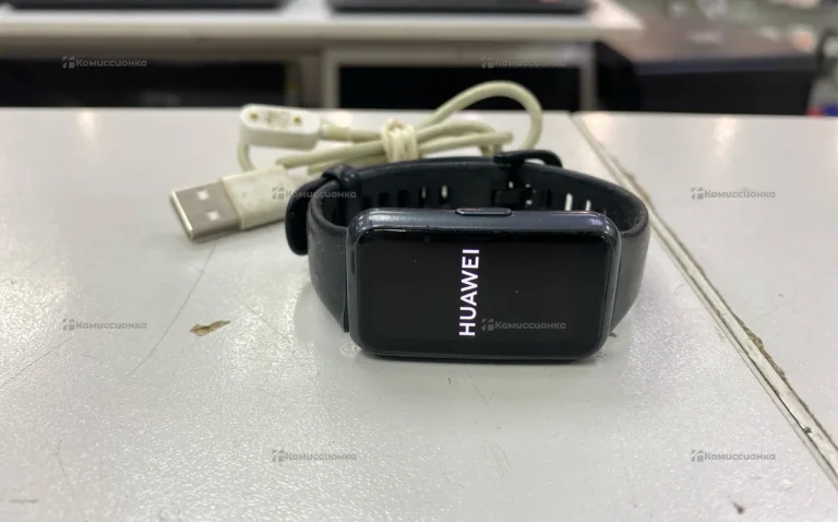 Часы  HUAWEI BAND 7