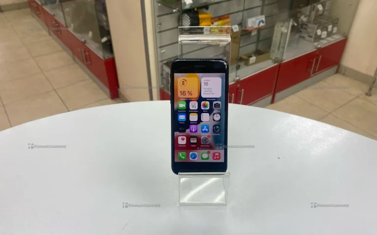 Apple iPhone 7 2/32 ГБ