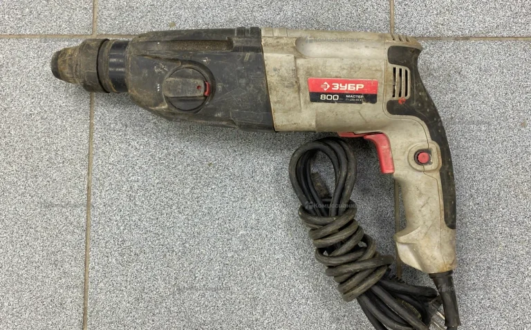 Перфоратор Зубр П-26-800