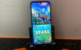 Tecno Spark 8C 4/64 ГБ