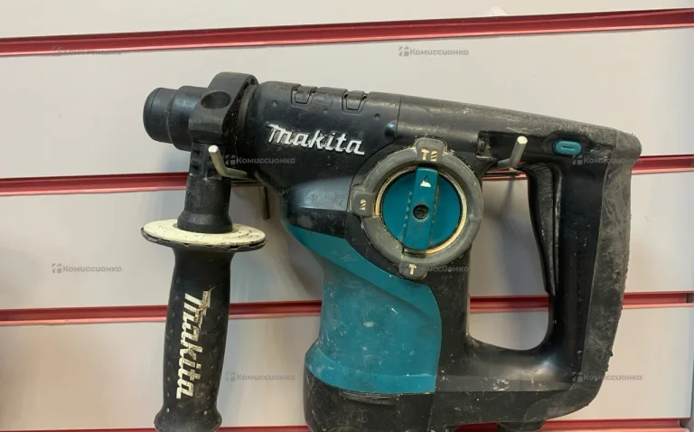Перфоратор makita HR2810