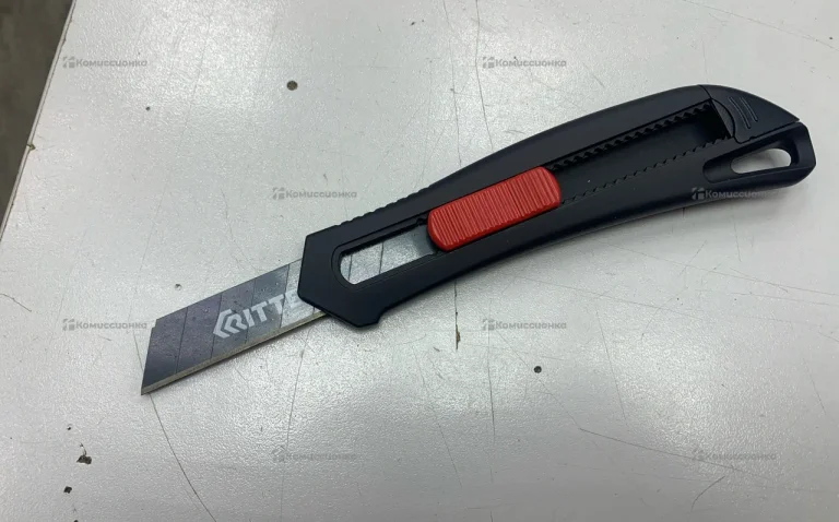 Нож канцелярский