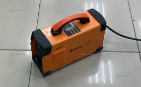 Сварочный аппарат инверторного типа Сварог REAL AR