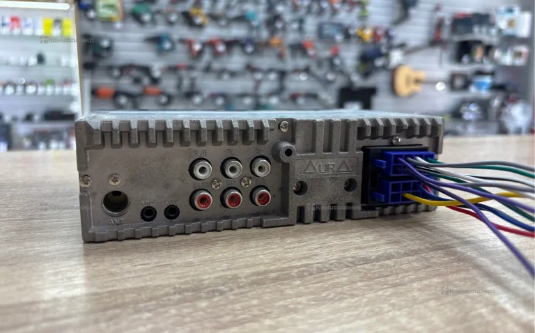 автомагнитола Aura AMH-77DSP