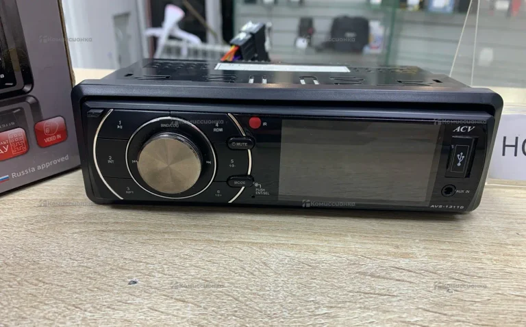 Автомагнитола  Avc1311b