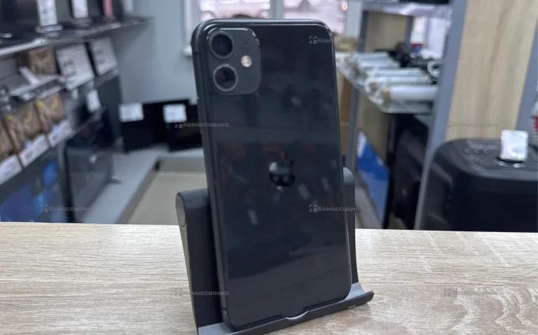 Apple iPhone 11 4/128 ГБ