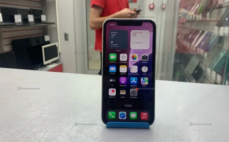 Apple iPhone 11 4/64 ГБ