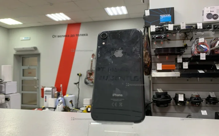 Apple iPhone XR 3/128 ГБ