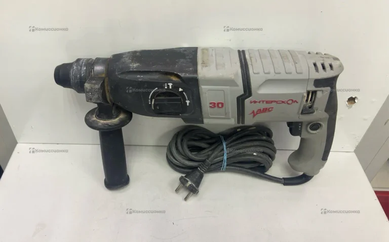 Перфоратор Интерскол П-30/900АВС