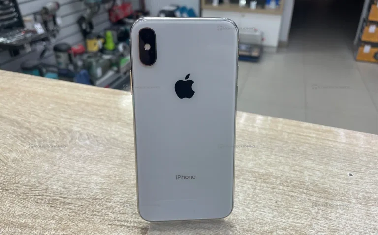 Apple iPhone X 3/64 ГБ