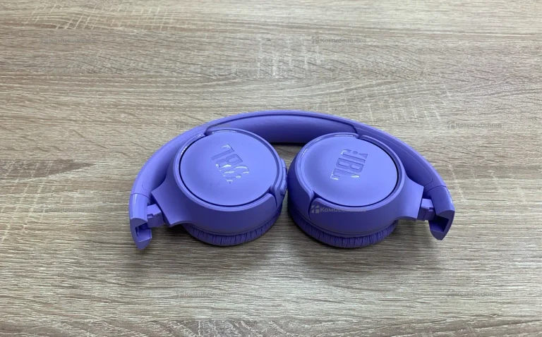 Наушники  JBL 520