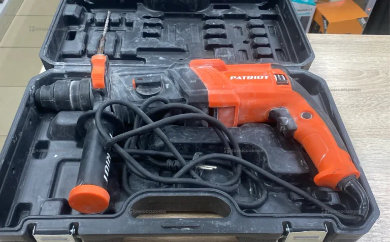 Перфоратор Patriot RH243Q
