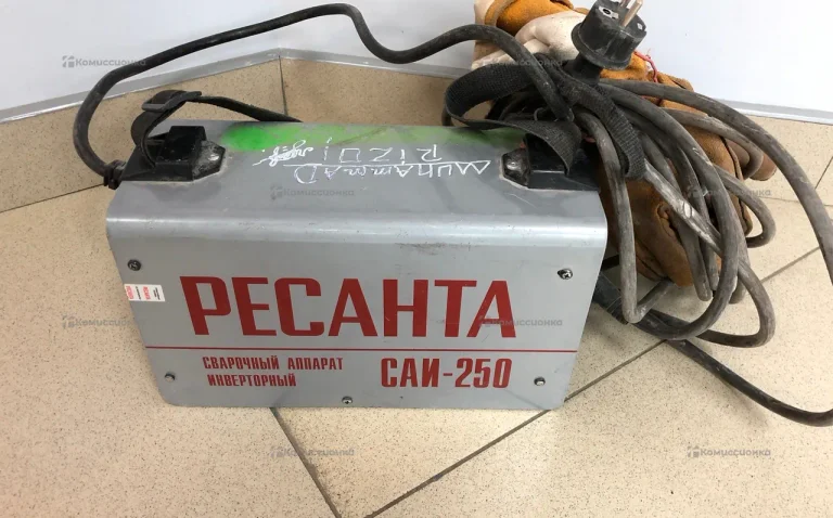 Сварочный аппарат РЕСАНТА САИ-250 (с проводами)