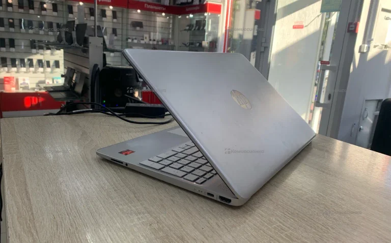 Ноутбук  HP LAPTOP 15s-eq1xxx