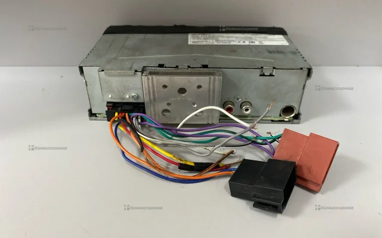 Автомагнитола Kenwood KMM-103