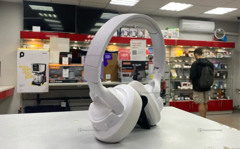 Наушники JBL Tune 770NC