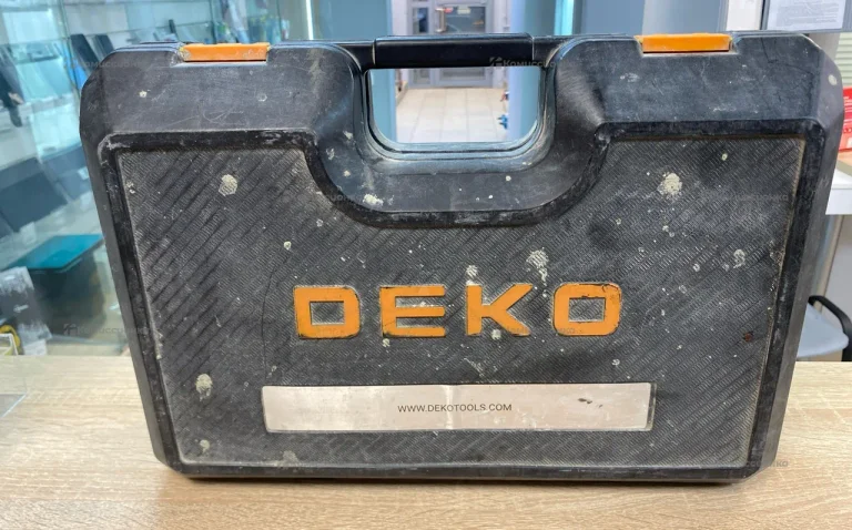 Перфоратор DEKO DKH1200W
