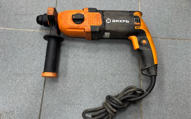 Перфоратор ВИХРЬ П-800К