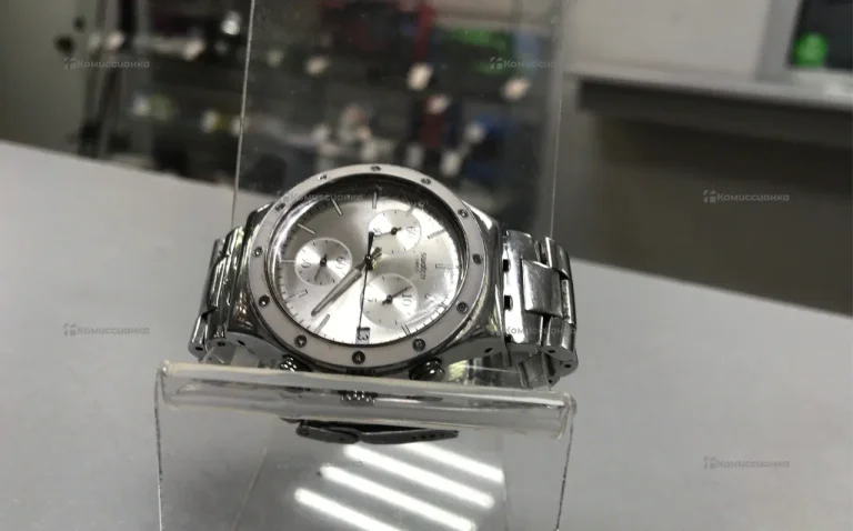 Часы  SWATCH