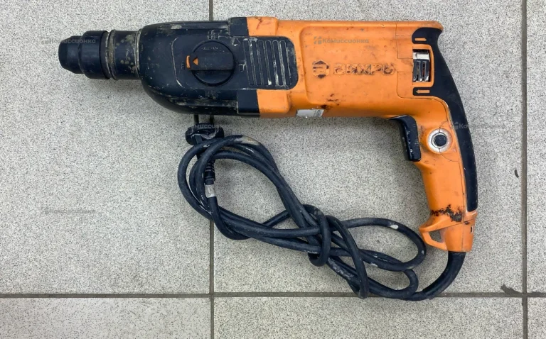 Перфоратор ВИХРЬ П-650К