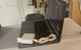 Ноутбук  Macbook pro 15 2018