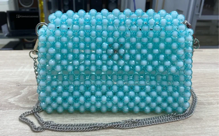 Сумка женская из бусин бирюзовая