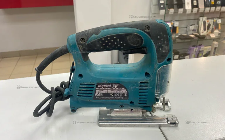 Электролобзик makita 4329
