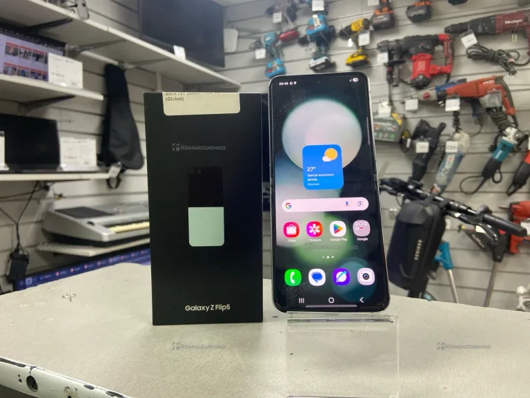Samsung Galaxy Z Flip5 8/256 ГБ