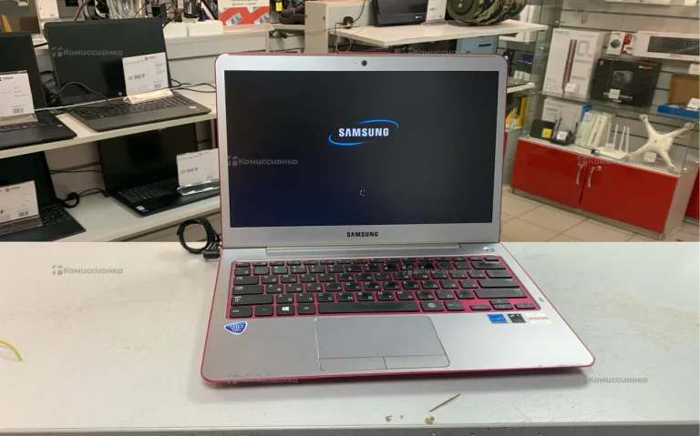 Ноутбук  Samsung 535U