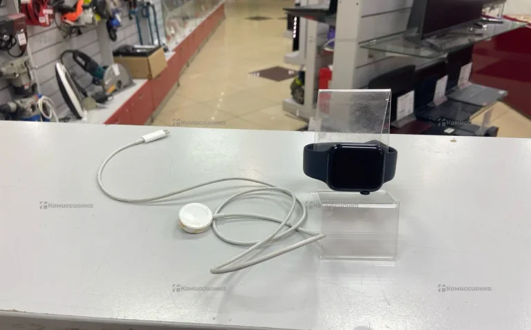 Часы  apple watch se 2 gen 44