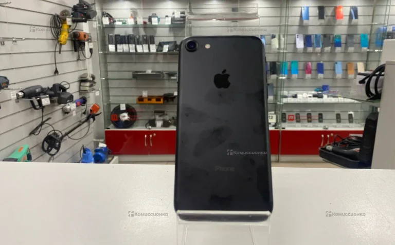 Apple iPhone 7 2/32 ГБ