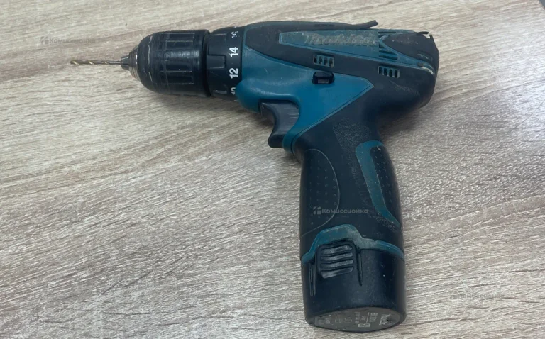 Шуруповерт makita DF030D