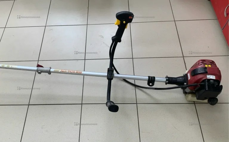 садовый триммер бензиновый SG230 красная звезда