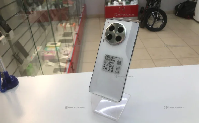 Tecno Camon 30 5G 8/256 ГБ