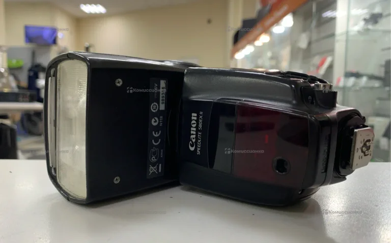Вспышка canon 580ex II