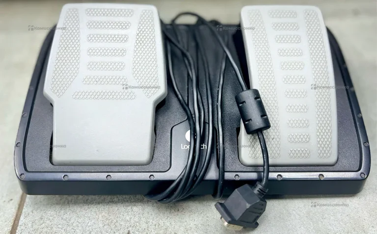 Logitech E-UK12 руль и педали