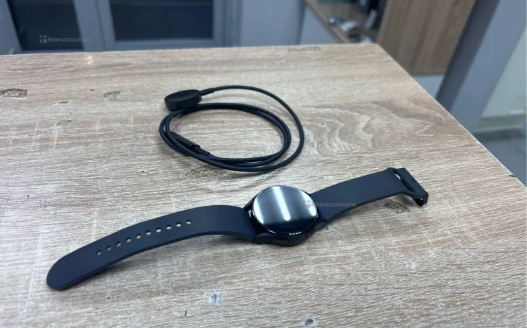 Часы Samsung Watch 5 40mm