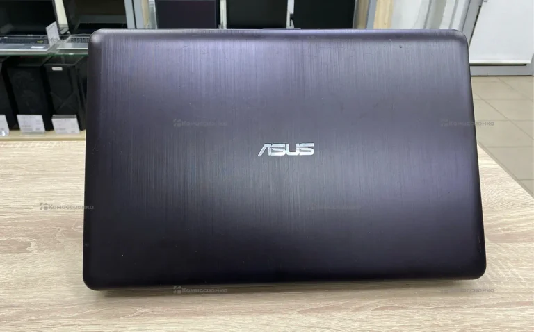 Ноутбук  Asus X540Y-X0534D