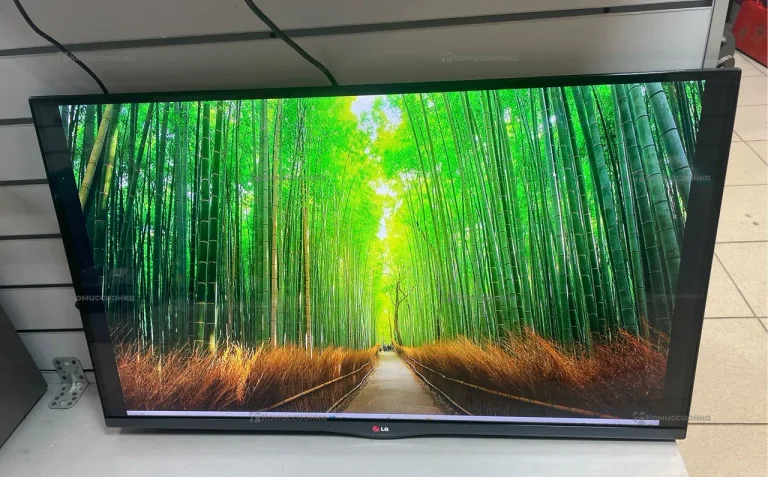 Телевизор LG• 42LA660V