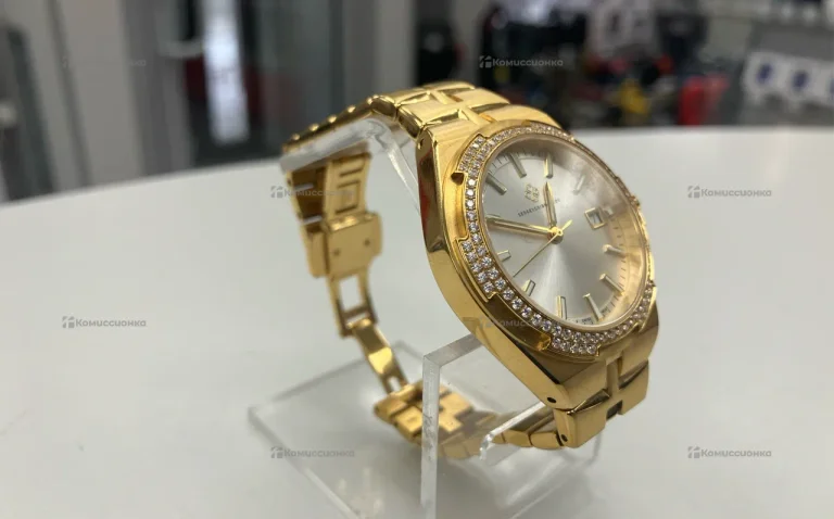 Часы  sergeygribniyakov желтые с камнями