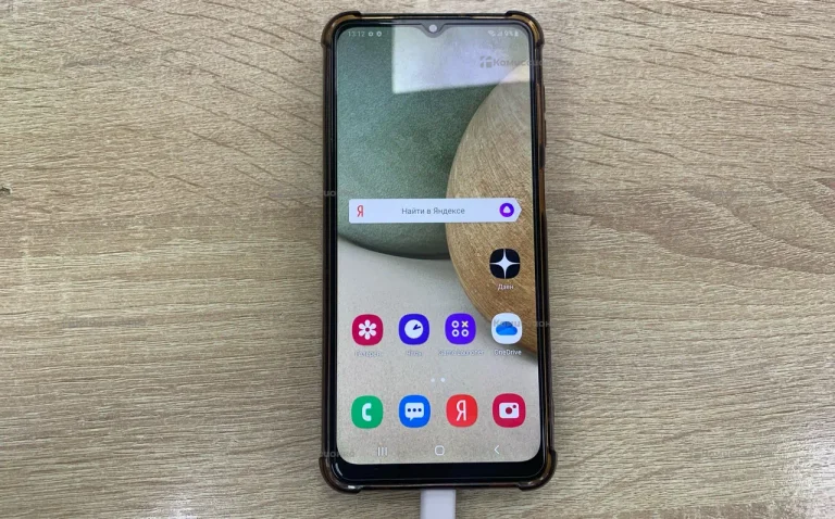 Samsung Galaxy A12 3/32 ГБ