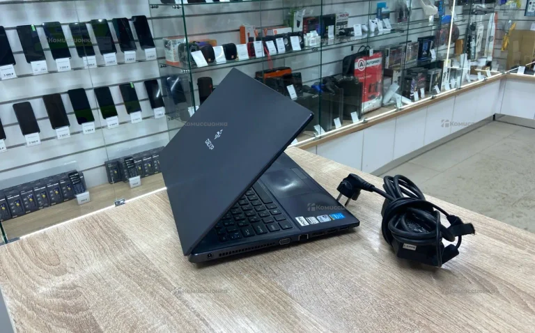 Ноутбук Dexp w650sf