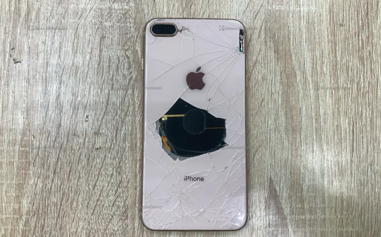 Apple iPhone 8 Plus 3/64 ГБ