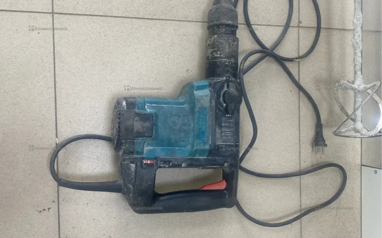 Перфоратор makita HR4500C
