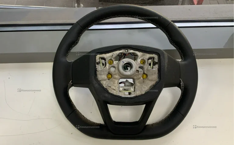 Руль Geely Monjaro