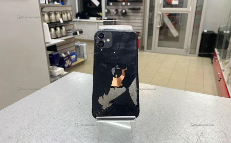 Apple iPhone 11 4/128 ГБ